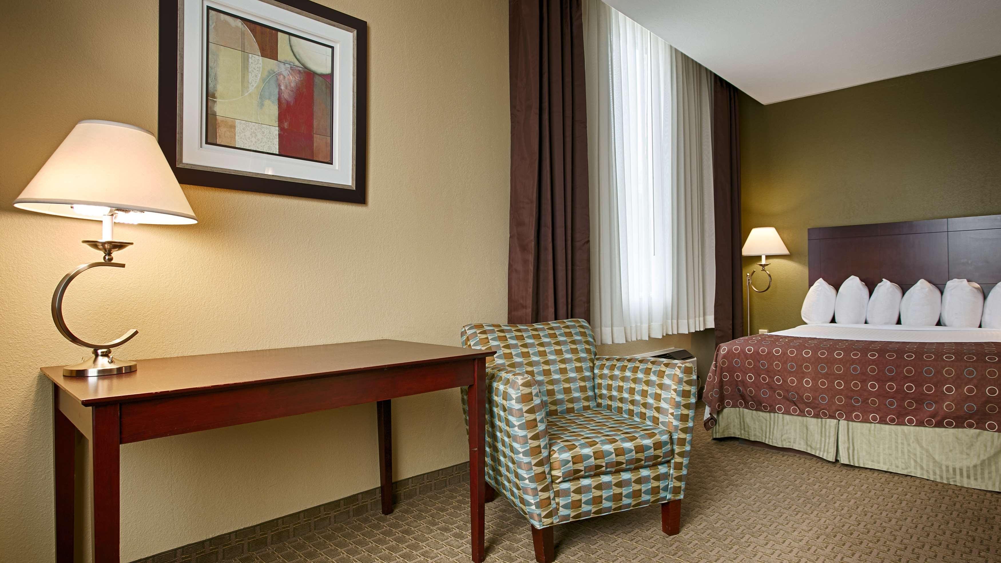 Best Western Airport Inn&Suites Cleveland Brook Park Exterior foto