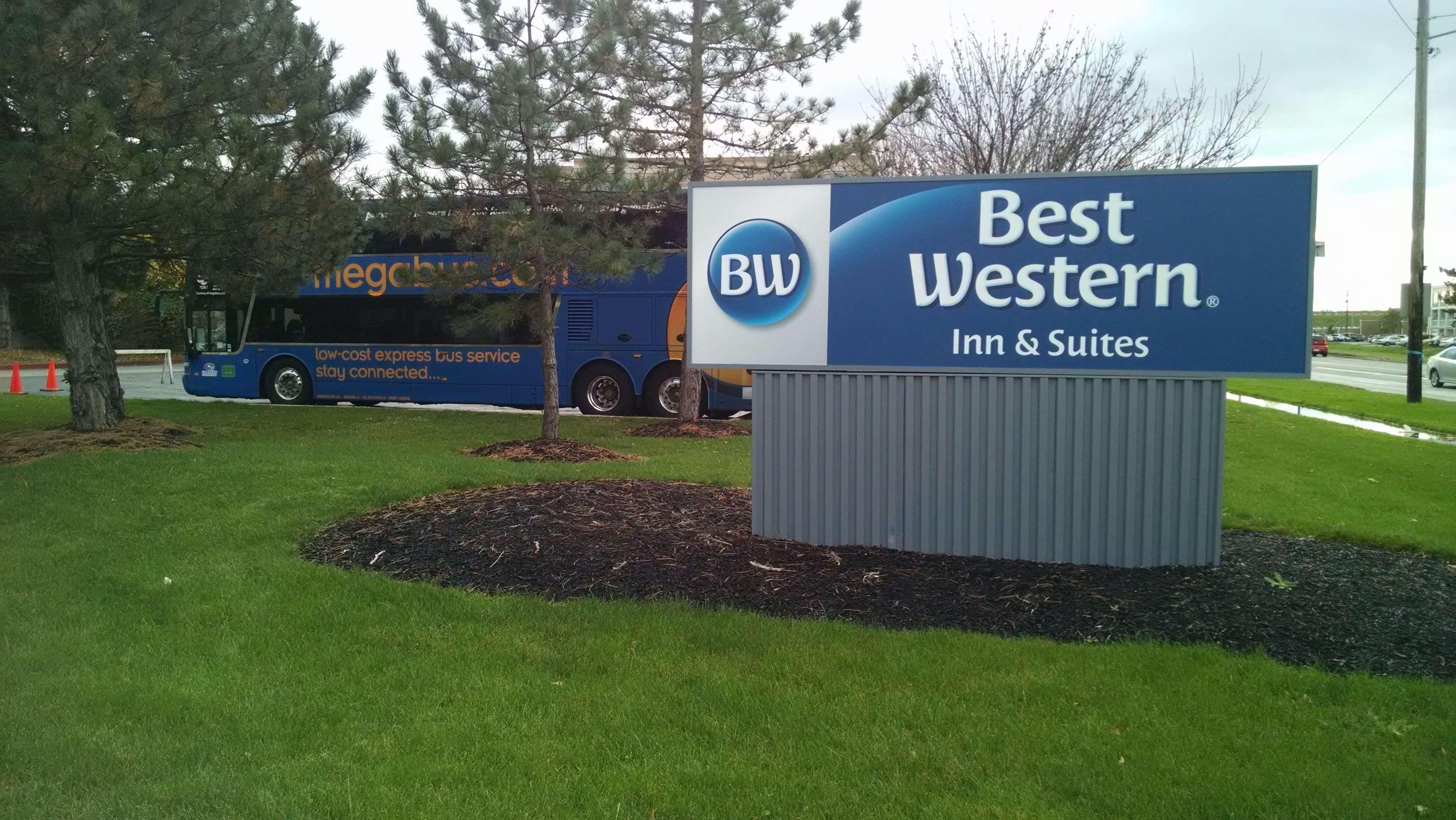 Best Western Airport Inn&Suites Cleveland Brook Park Exterior foto