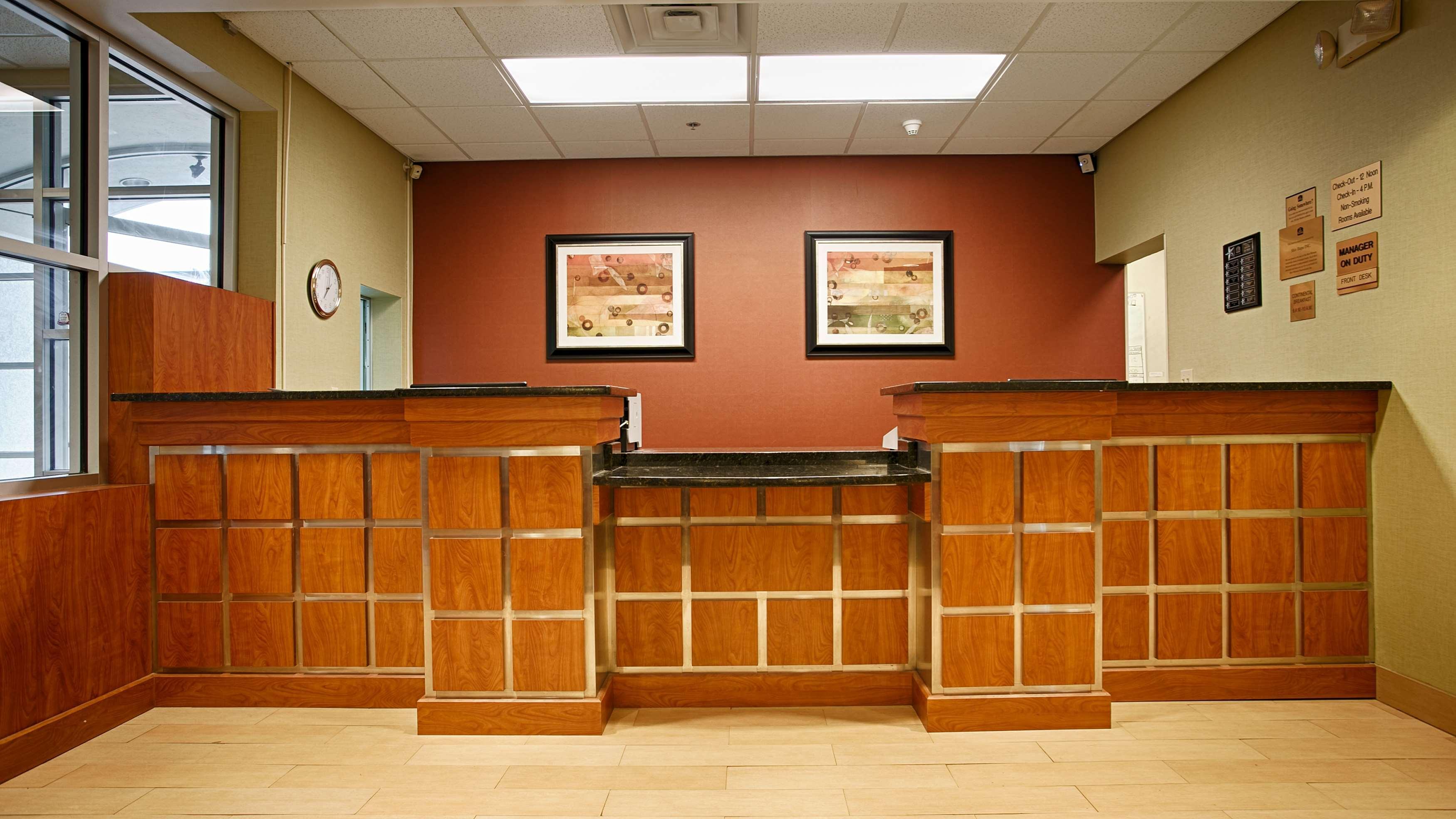 Best Western Airport Inn&Suites Cleveland Brook Park Exterior foto