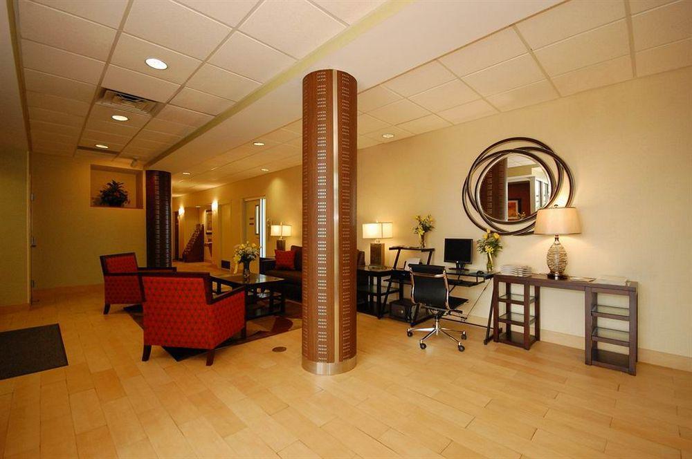 Best Western Airport Inn&Suites Cleveland Brook Park Exterior foto