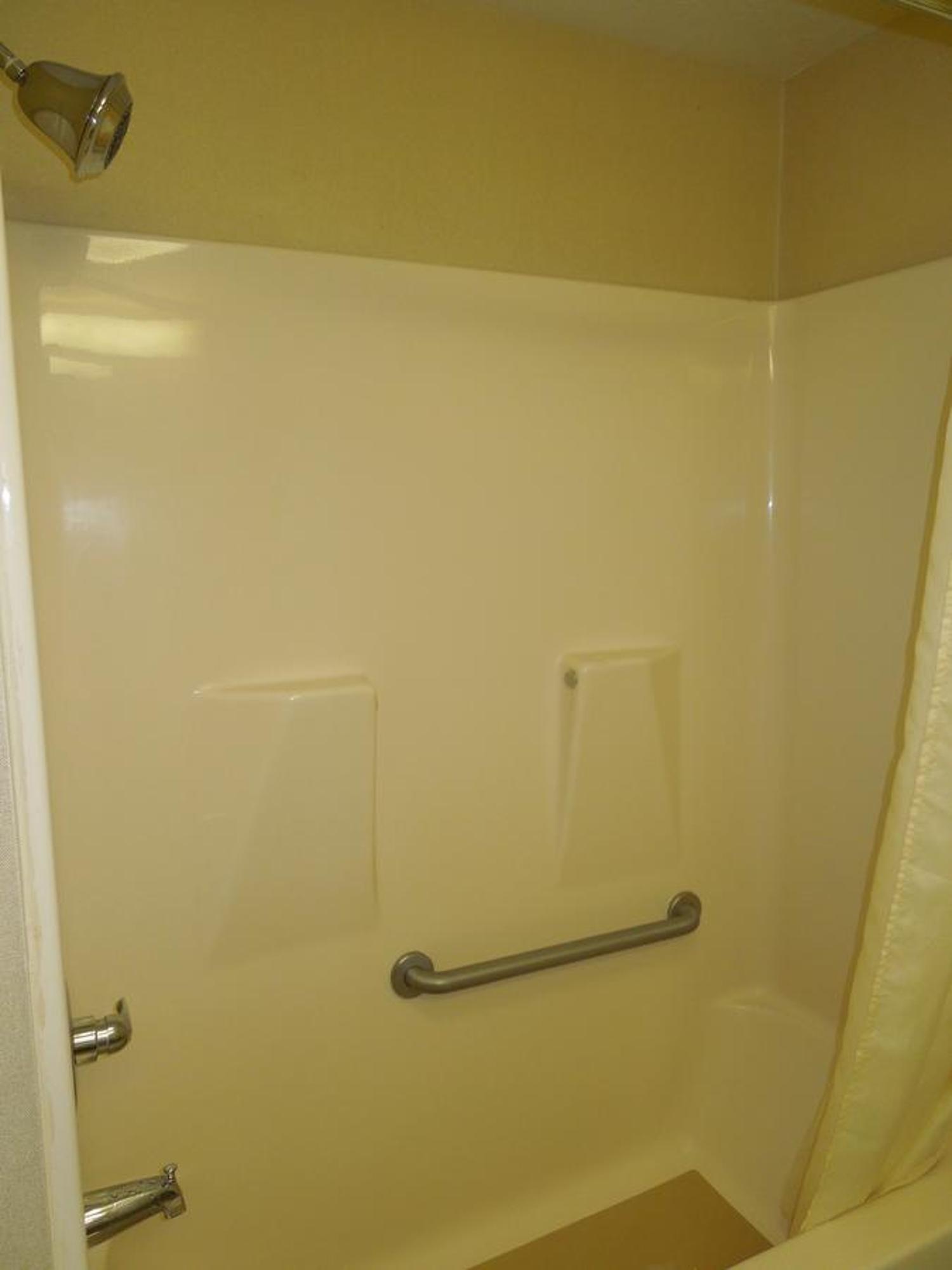 Best Western Airport Inn&Suites Cleveland Brook Park Zimmer foto