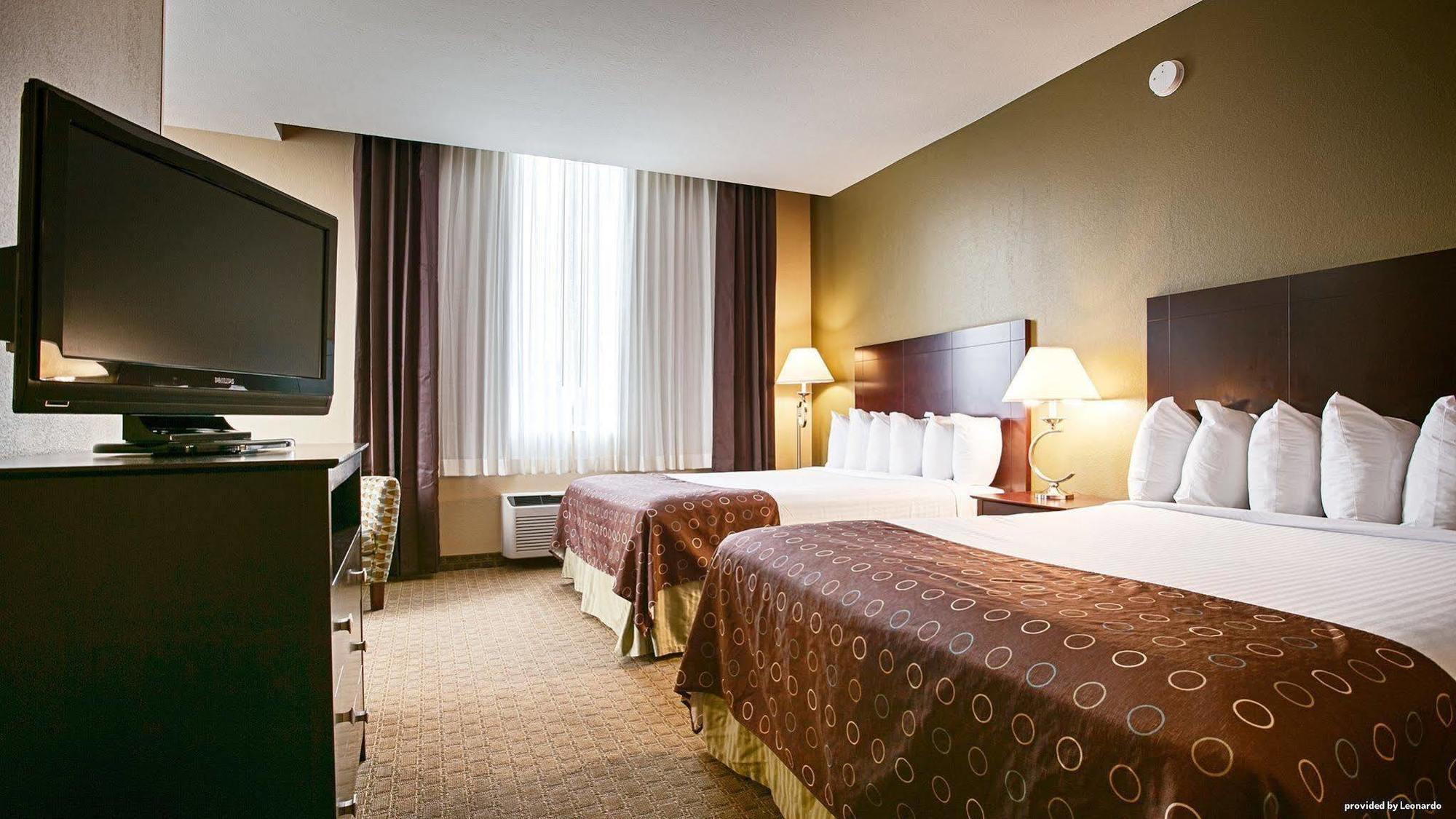 Best Western Airport Inn&Suites Cleveland Brook Park Exterior foto