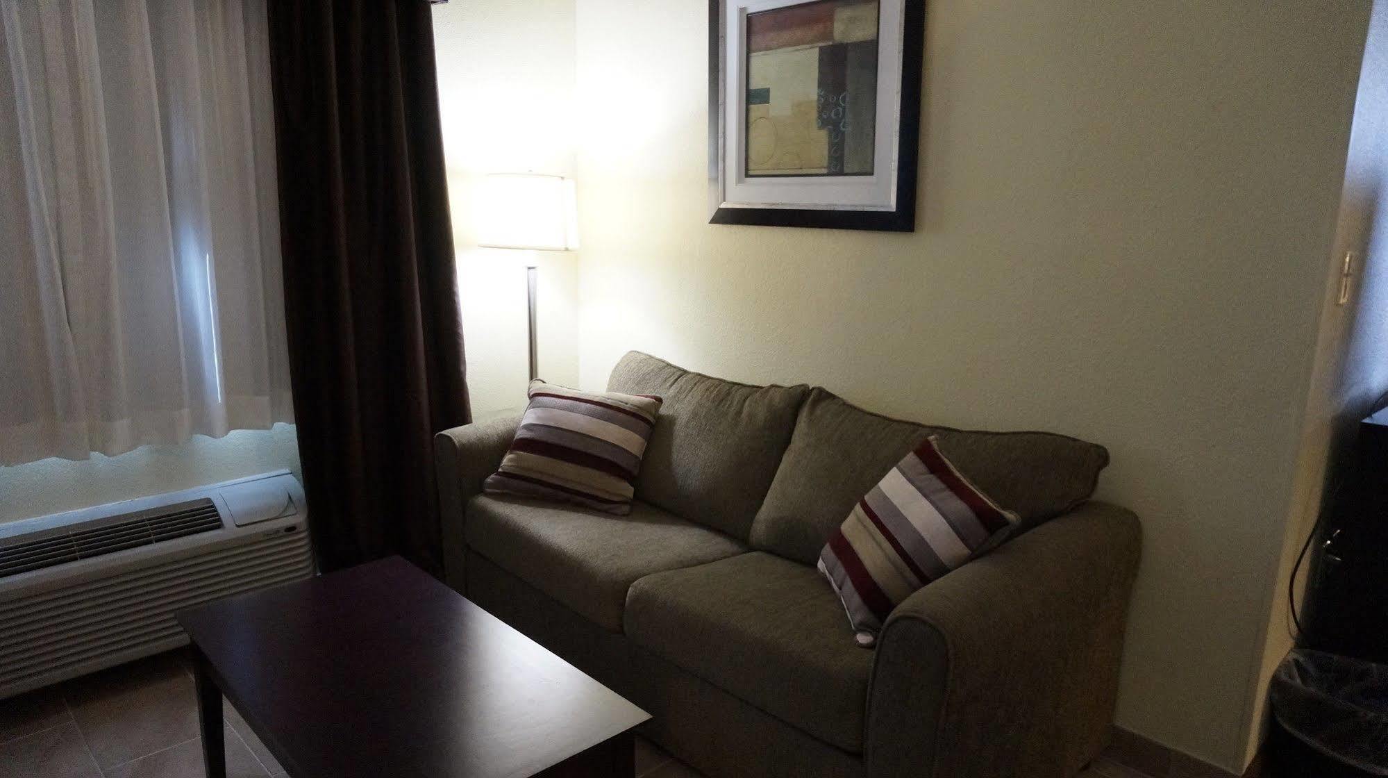 Best Western Airport Inn&Suites Cleveland Brook Park Exterior foto