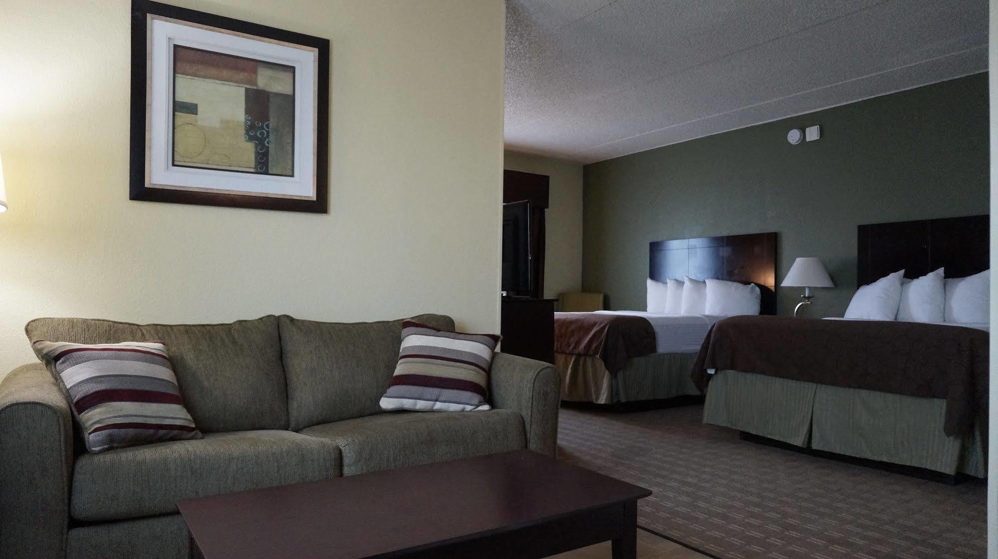 Best Western Airport Inn&Suites Cleveland Brook Park Exterior foto