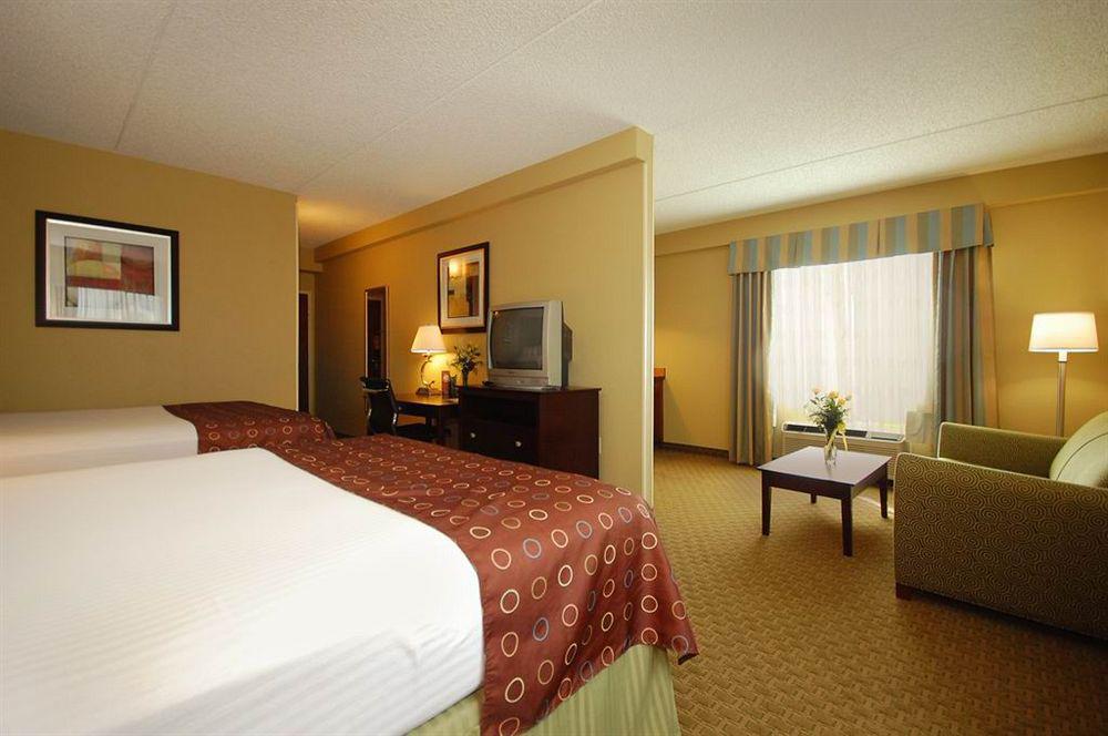 Best Western Airport Inn&Suites Cleveland Brook Park Zimmer foto