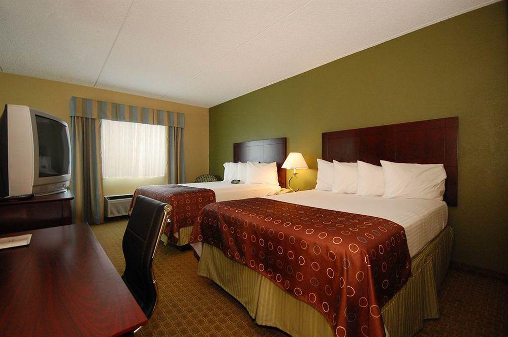 Best Western Airport Inn&Suites Cleveland Brook Park Exterior foto