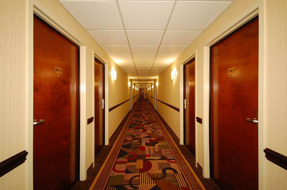 Best Western Airport Inn&Suites Cleveland Brook Park Exterior foto